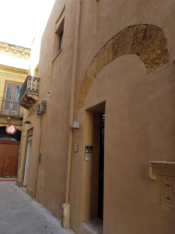 Casa Nobiliare Scuderi Apartment Mazara del Vallo